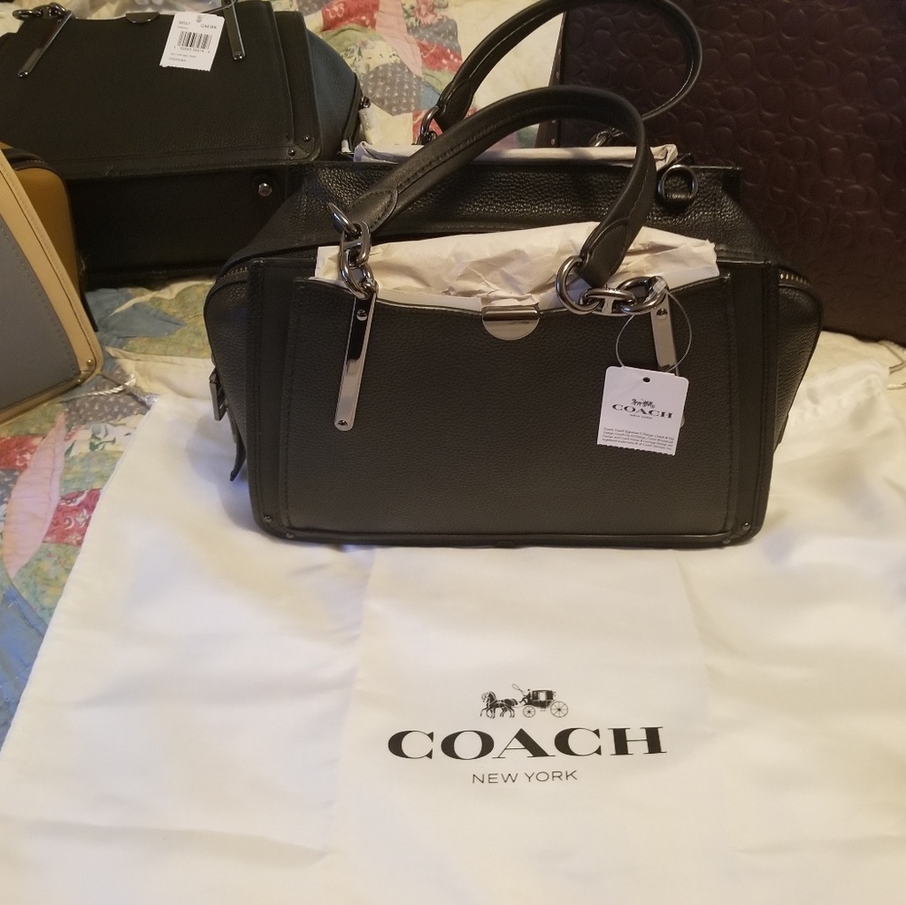 Purses - Picture 2 of 7